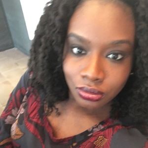 Meet your Posher, Angela